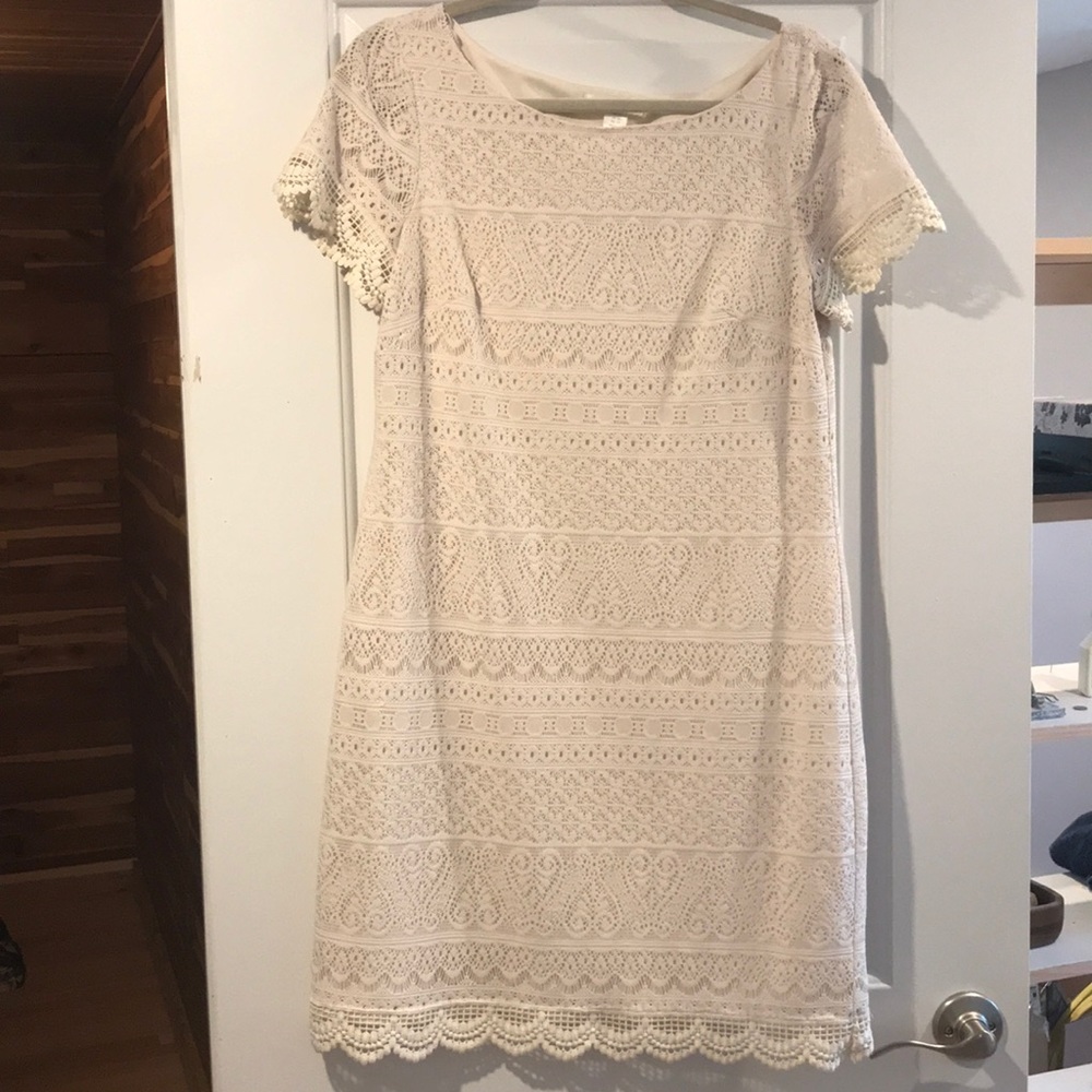 Short sleeve cream crochet shift dress